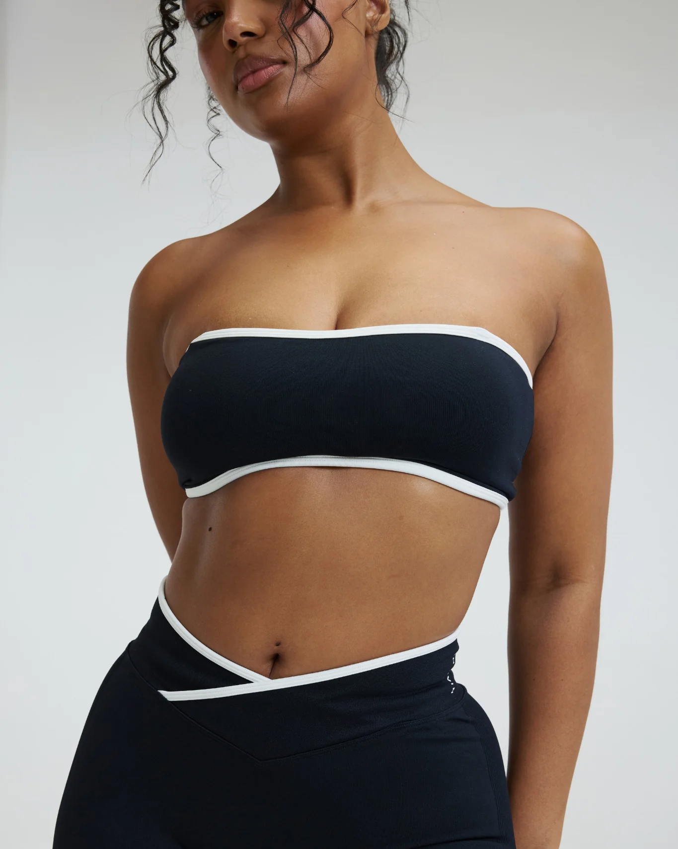 Elevate™ Outline Bandeau Bra | Night Black - Image 6