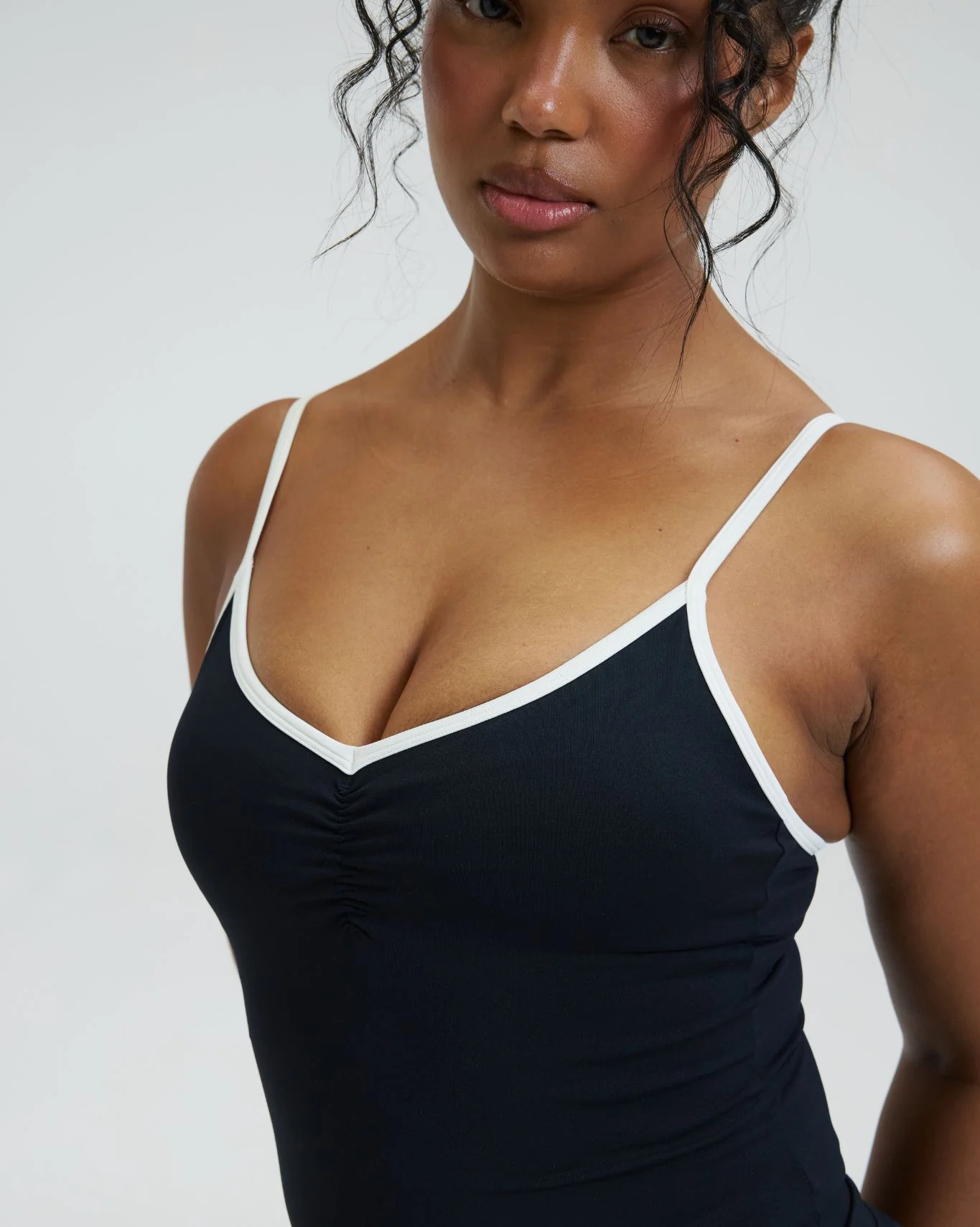 Elevate™ Outline Cross Back Tank Top | Night Black - Image 5