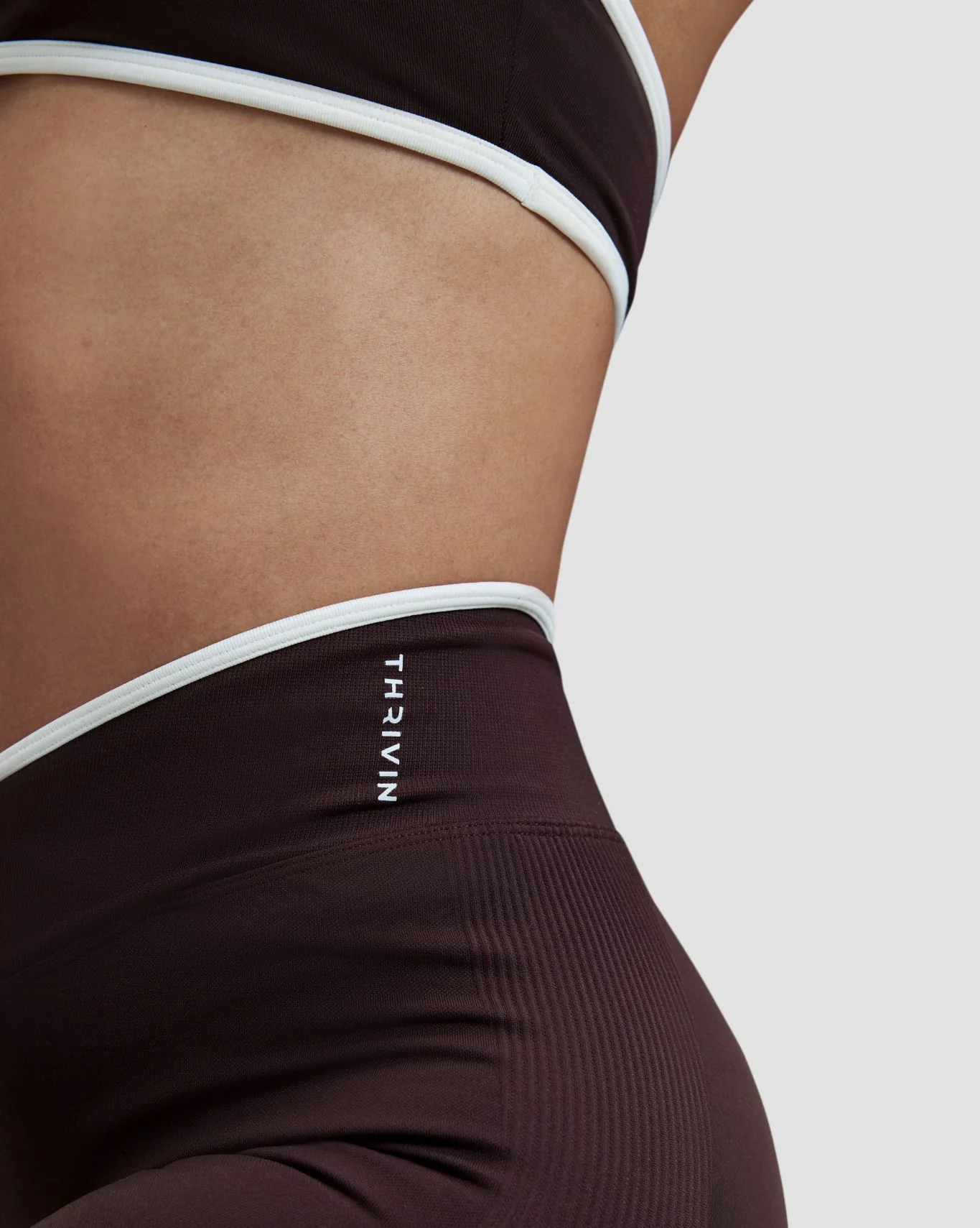 Elevate™ Outline V High Waist Leggings | Coffee - Image 7