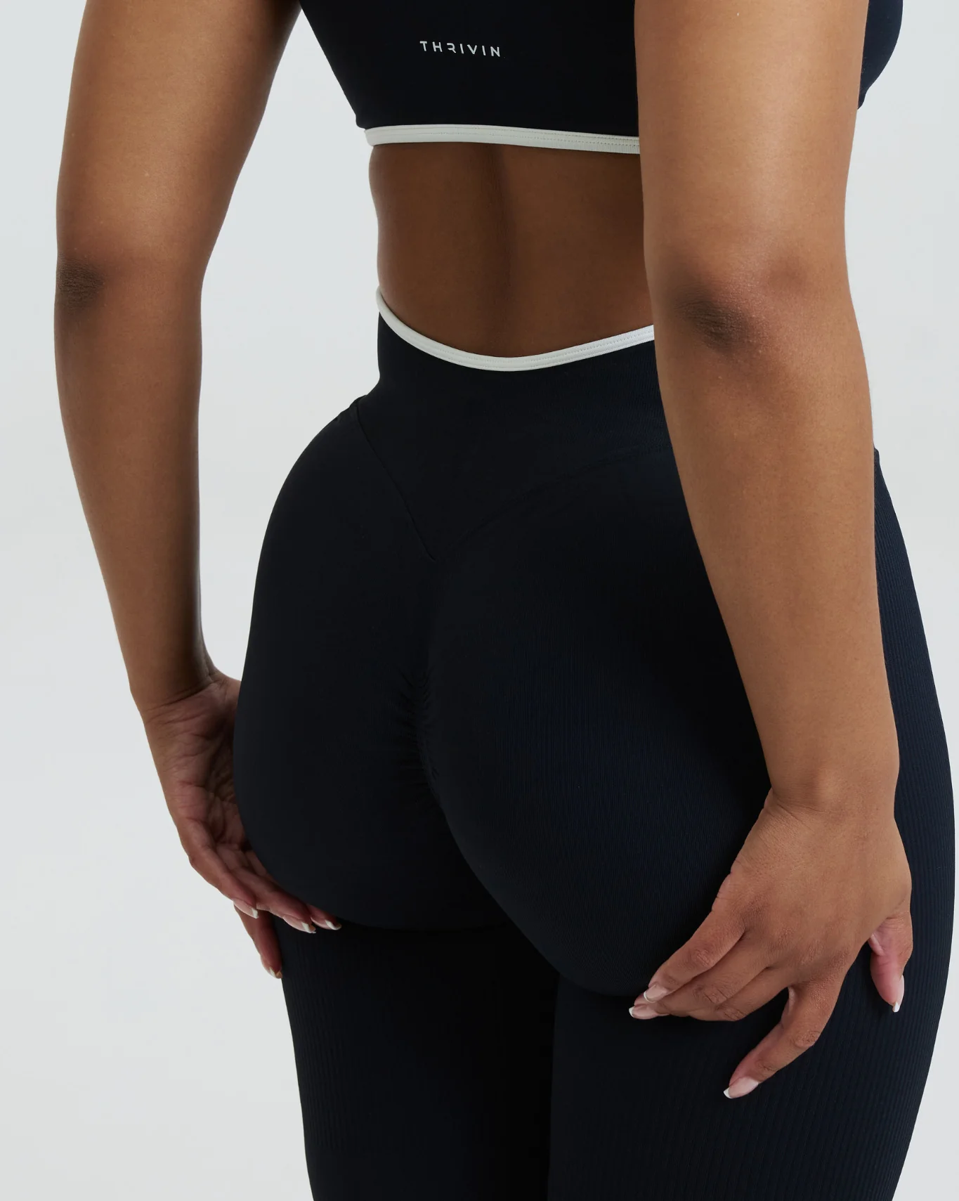 Elevate™ Outline V High Waist Leggings | Night Black - Image 3