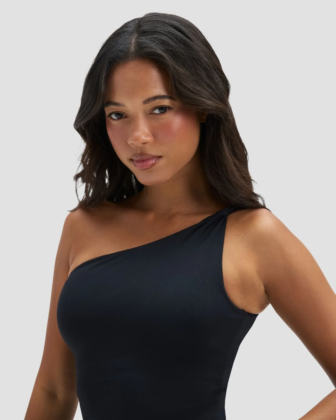 Elevate⢠Sculpting Asymmetric Twist Top | Night Black - Image 4
