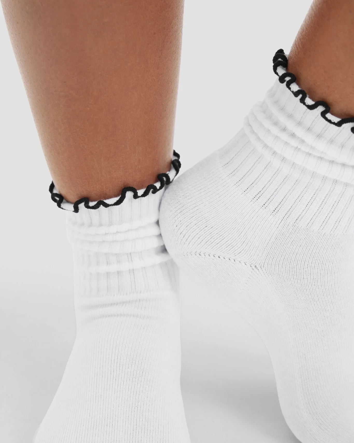 THRIVIN Frill Ruffle Socks | Night Black - Image 6